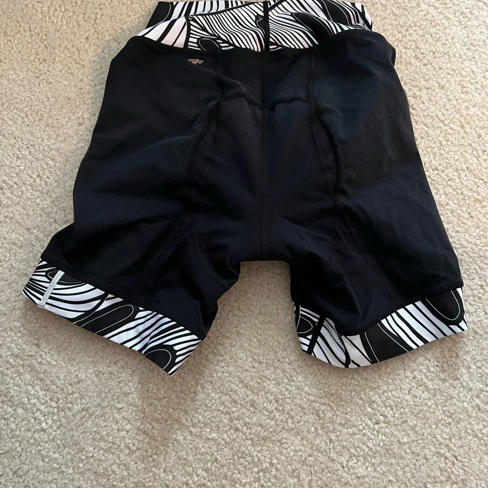 Shebeest Women's Black Cycling Shorts Size Medium - Picture 3 of 7